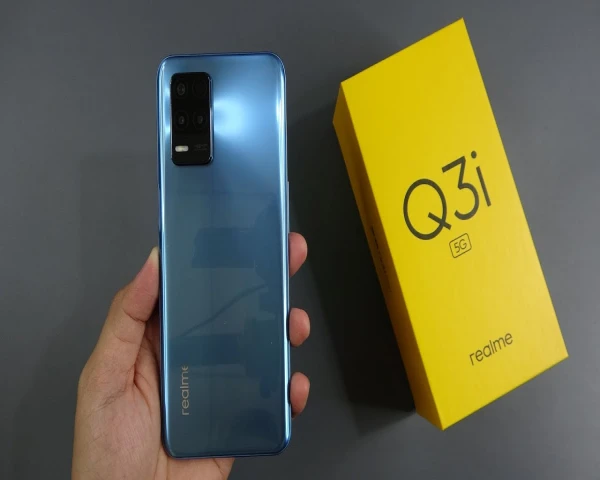 Realme Q3i 5G